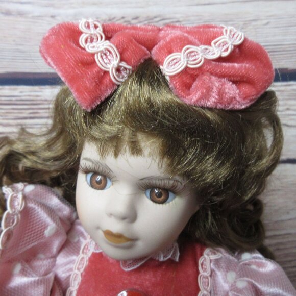 UniQue Porcelain Doll Limited Edition 16" - Maria - Picture 9 of 10
